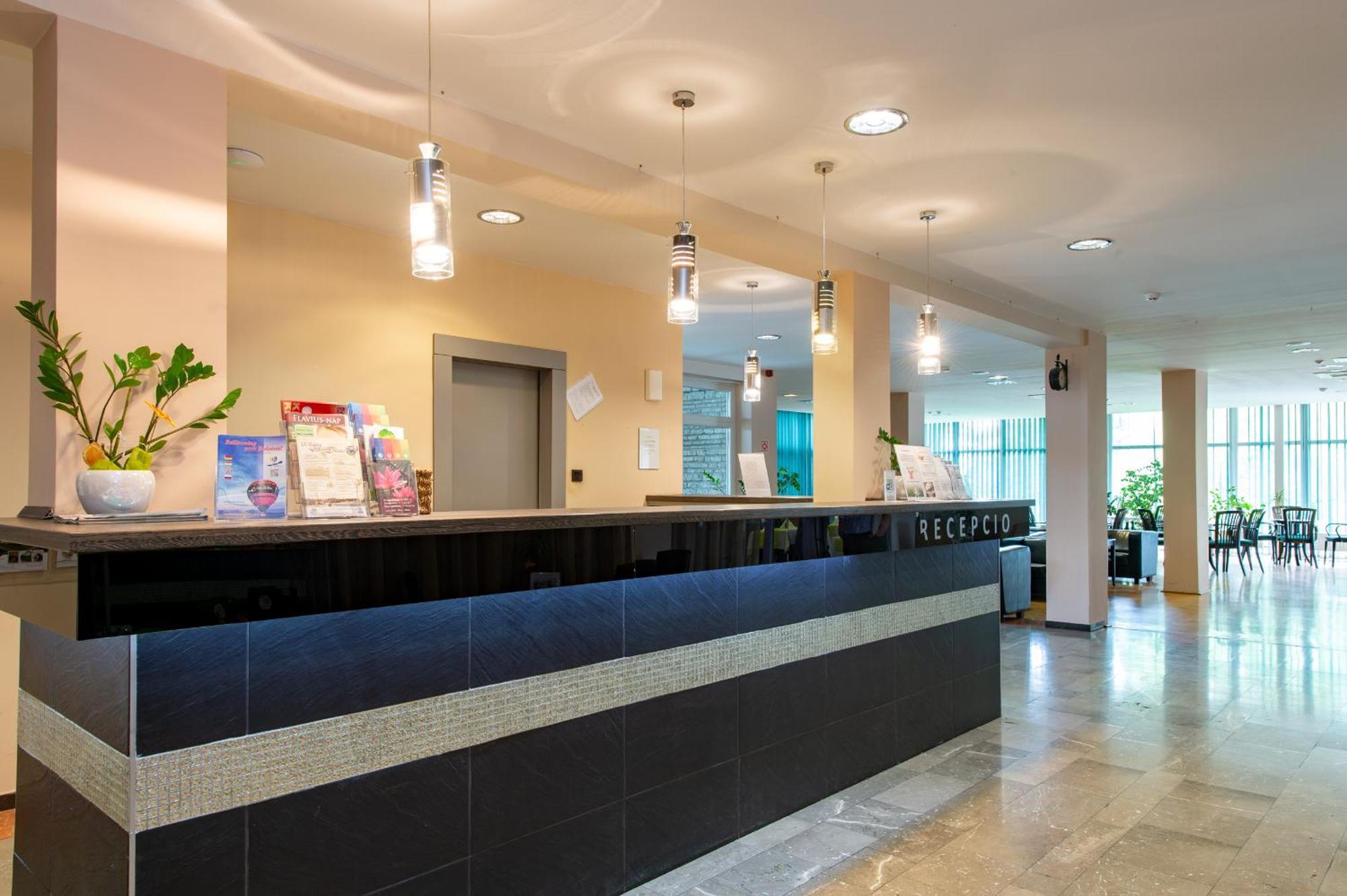 Hotel Fit Heviz Ngoại thất bức ảnh