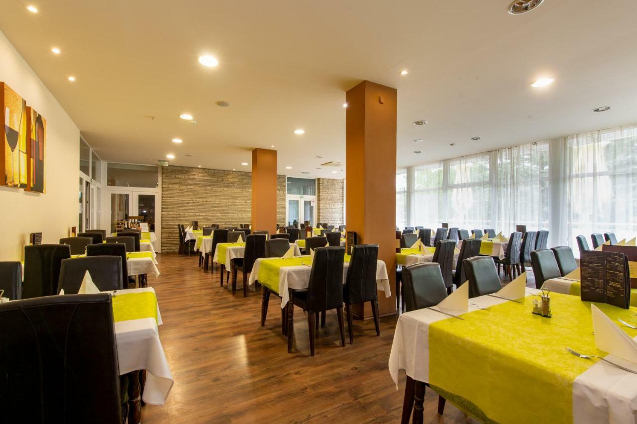Hotel Fit Heviz Ngoại thất bức ảnh