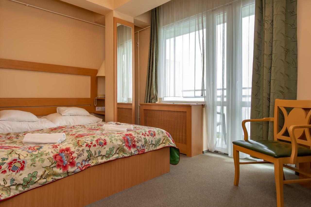 Hotel Fit Heviz Ngoại thất bức ảnh